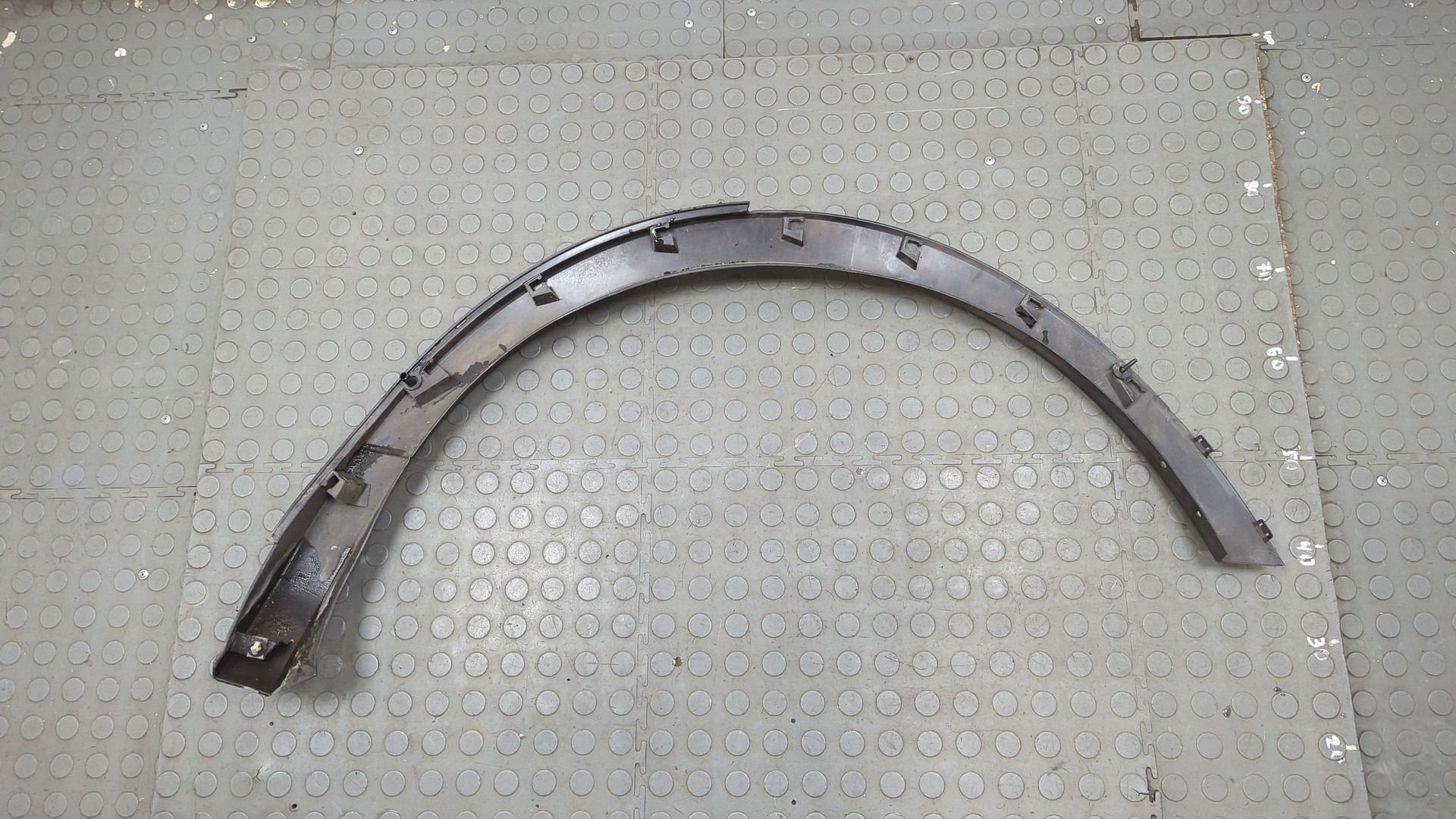 Молдинг заднего крыла правого