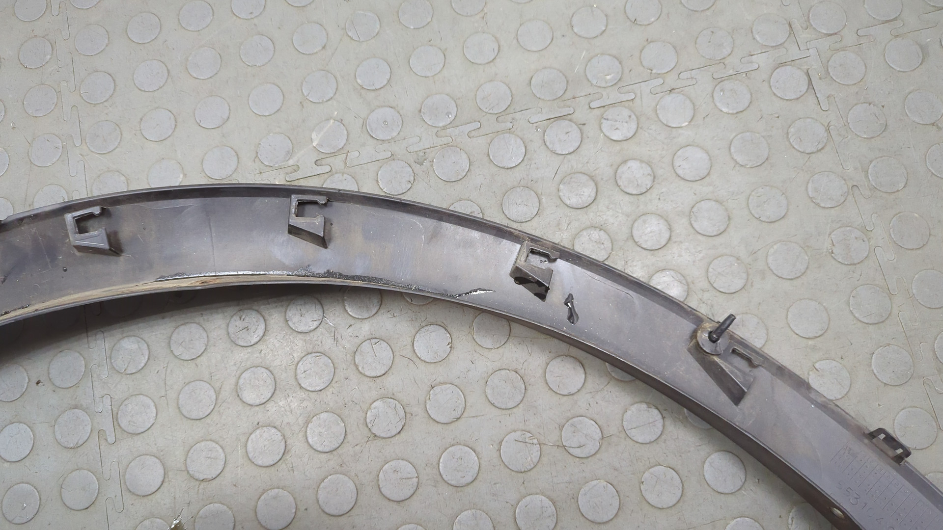 Молдинг заднего крыла правого