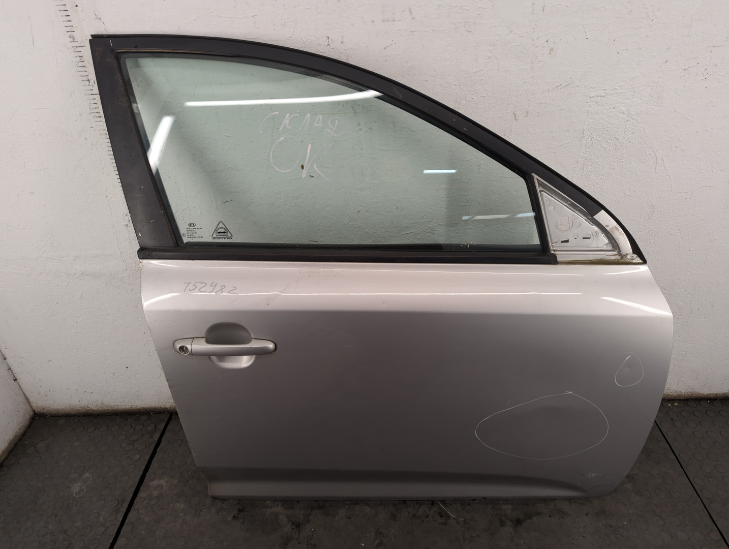 Дверь передняя правая