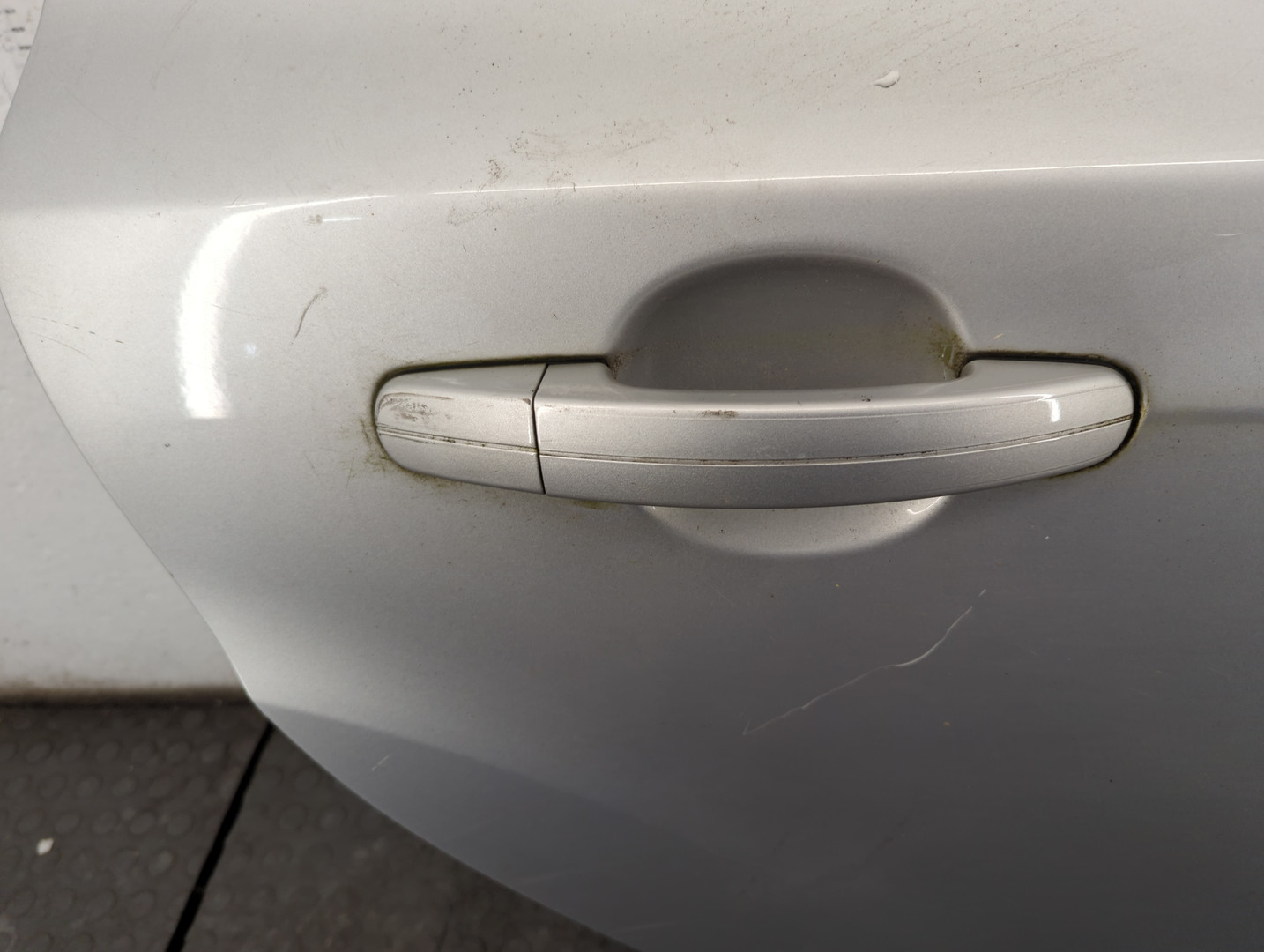 Дверь задняя правая