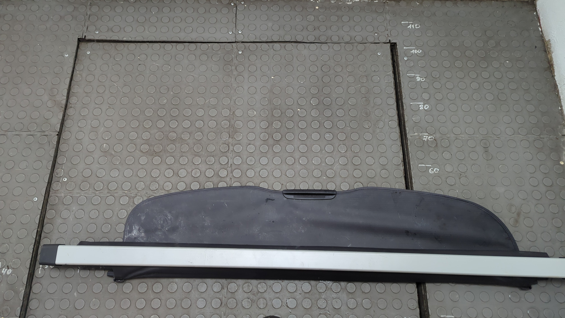 Шторка багажника