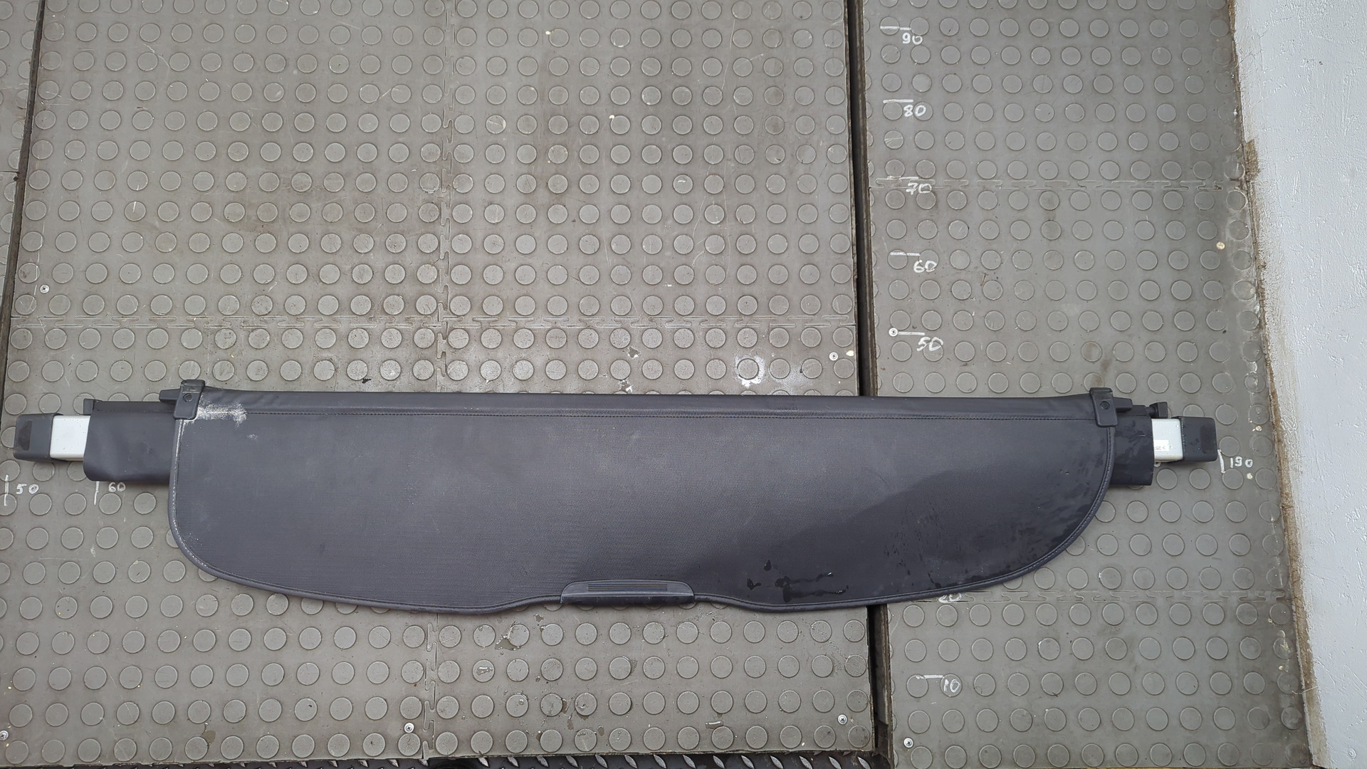 Шторка багажника