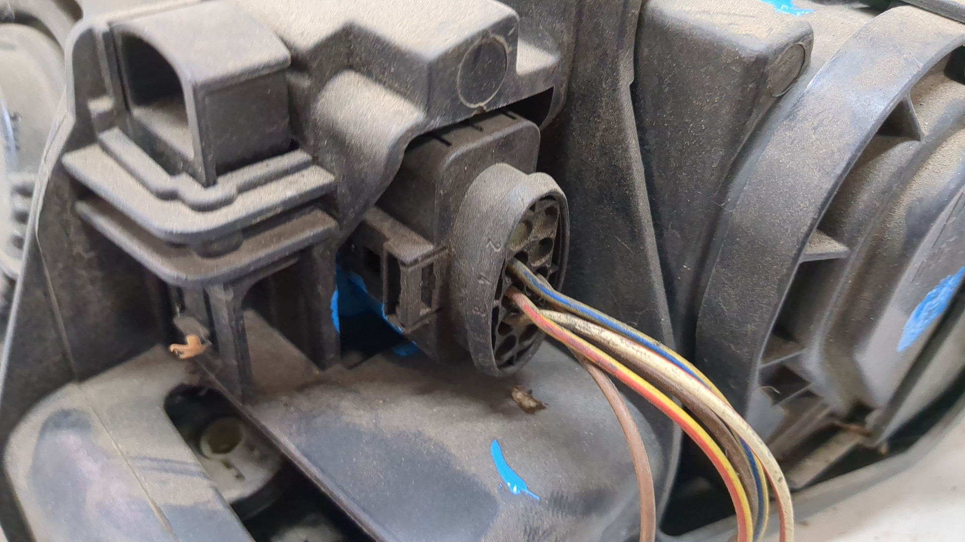 Фара правая