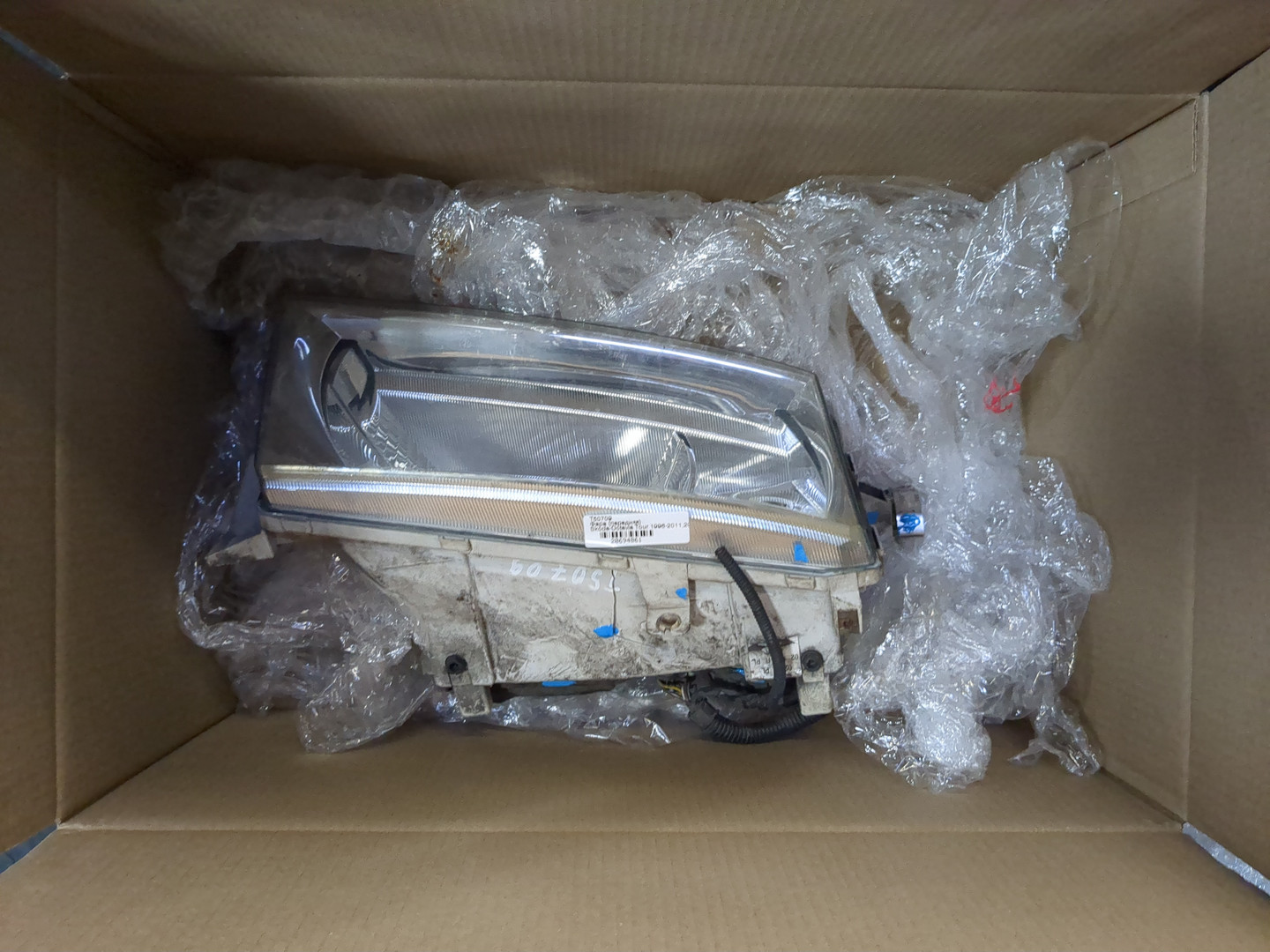 Фара правая