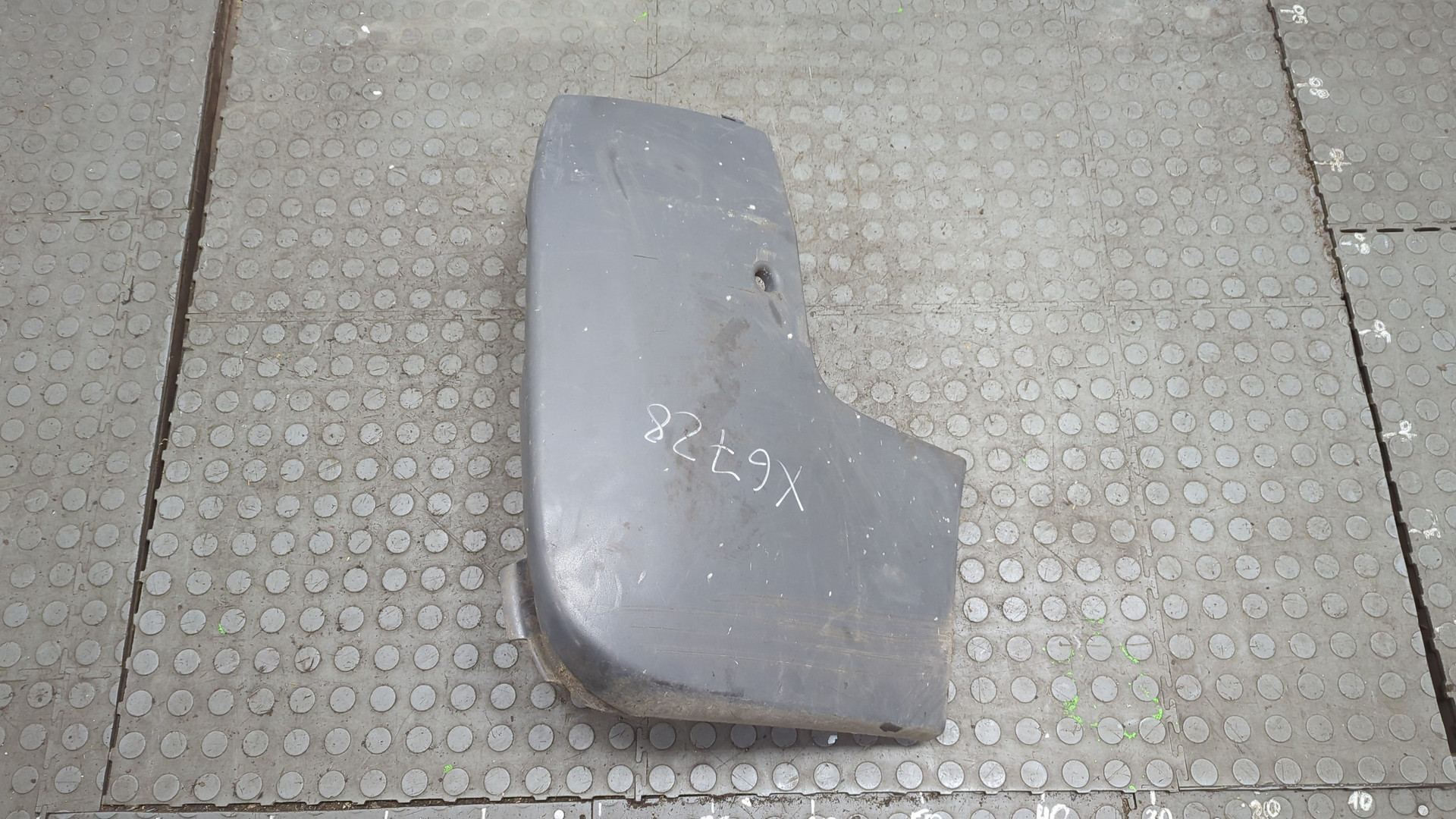 Накладка заднего бампера правая