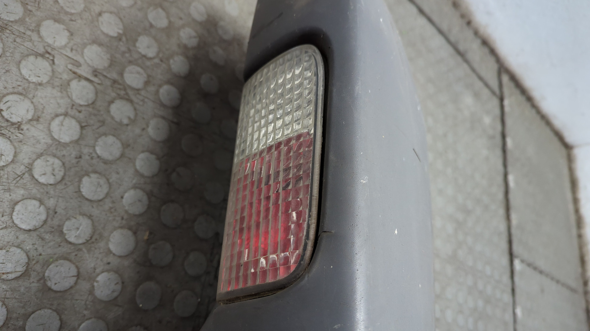 Накладка заднего бампера правая