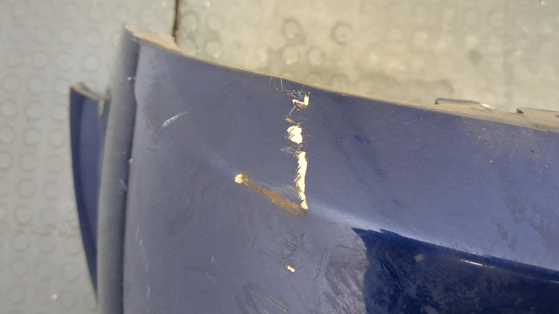 Бампер задний