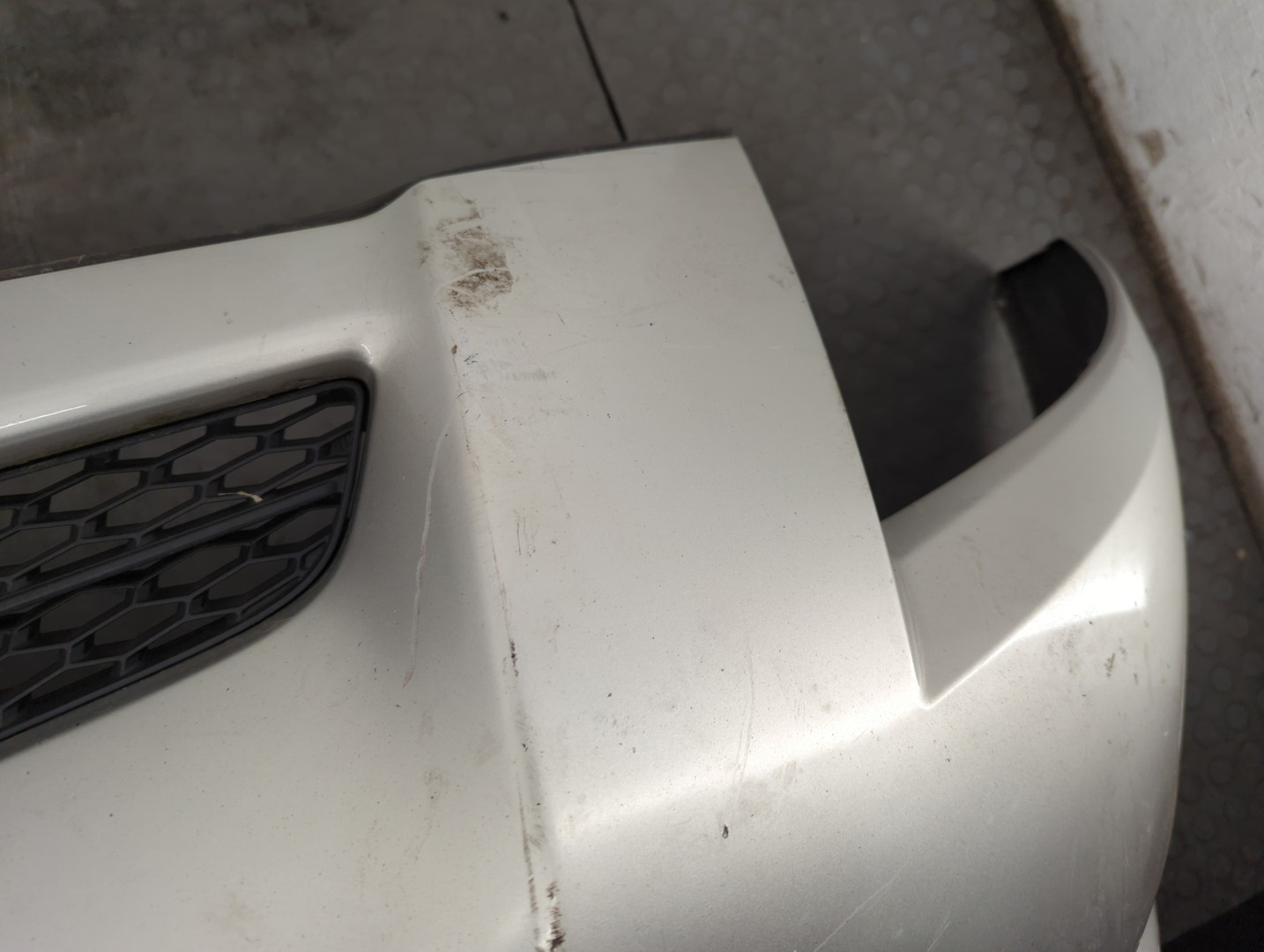 Бампер передний