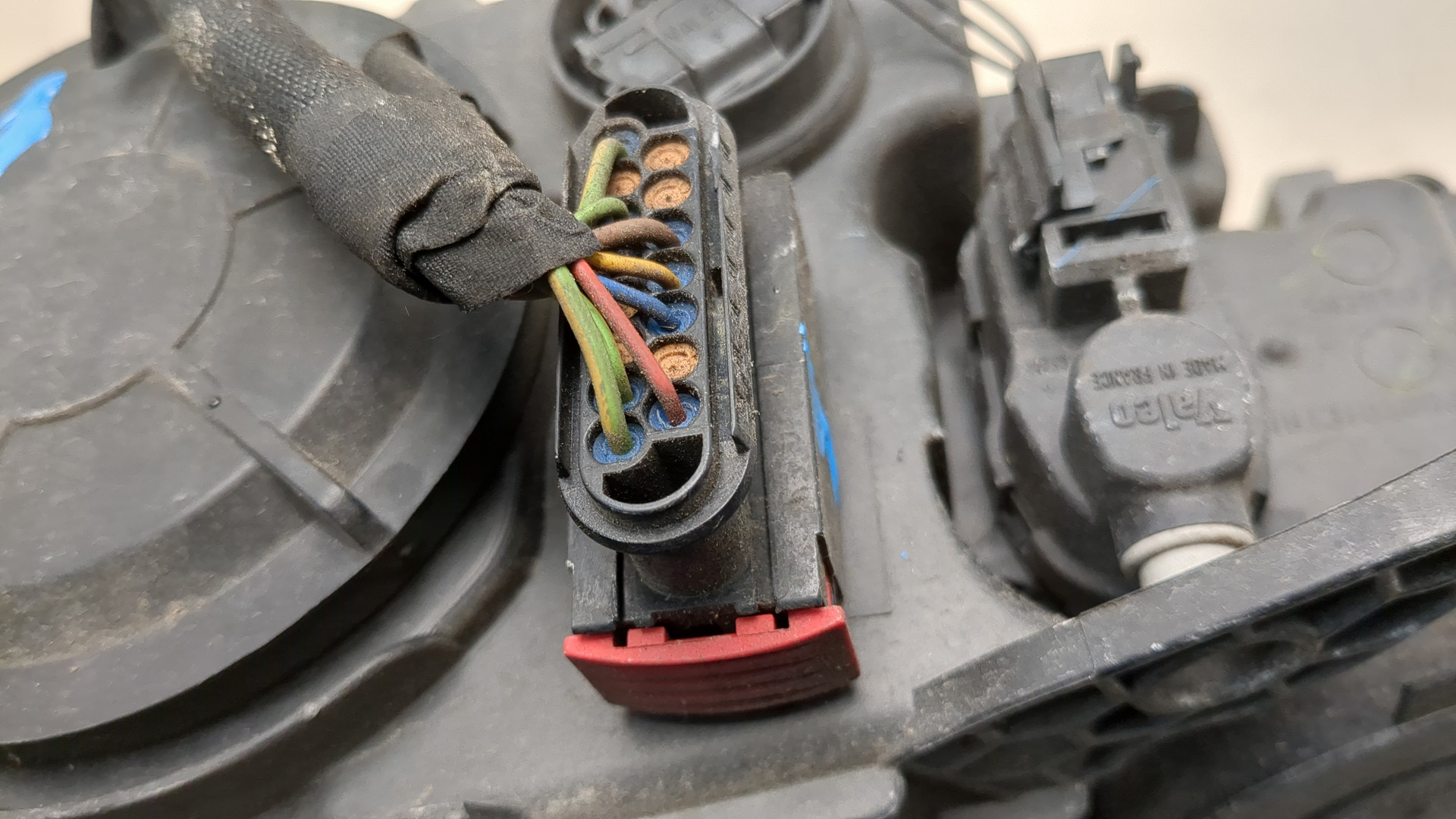 Фара правая