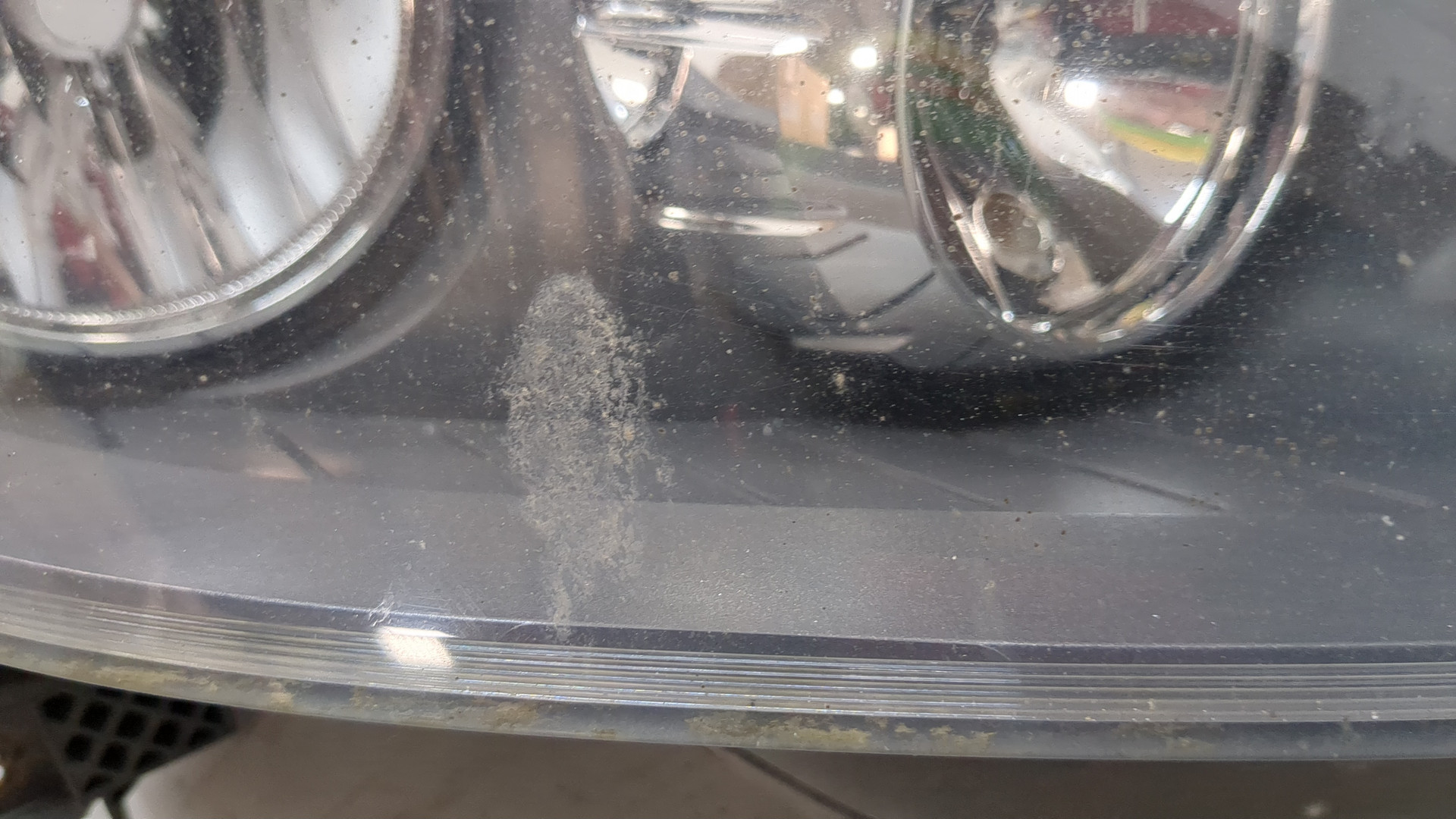 Фара правая