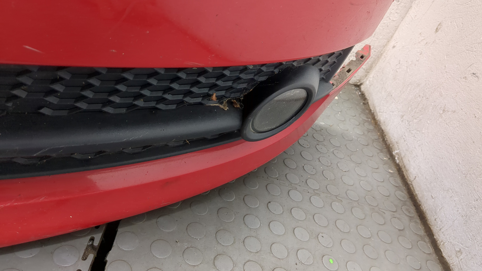 Бампер передний