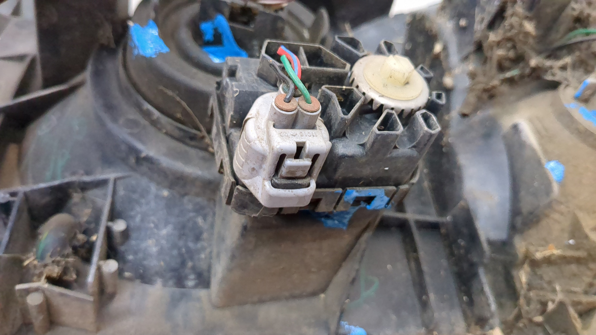 Фара правая