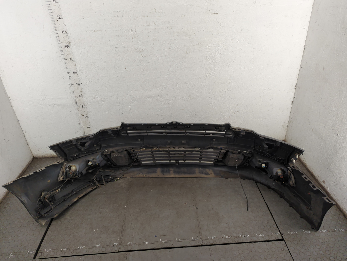 Бампер передний