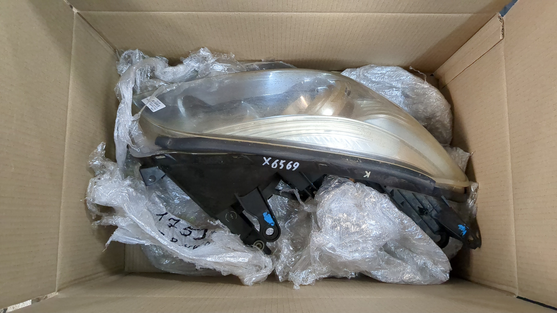 Фара правая