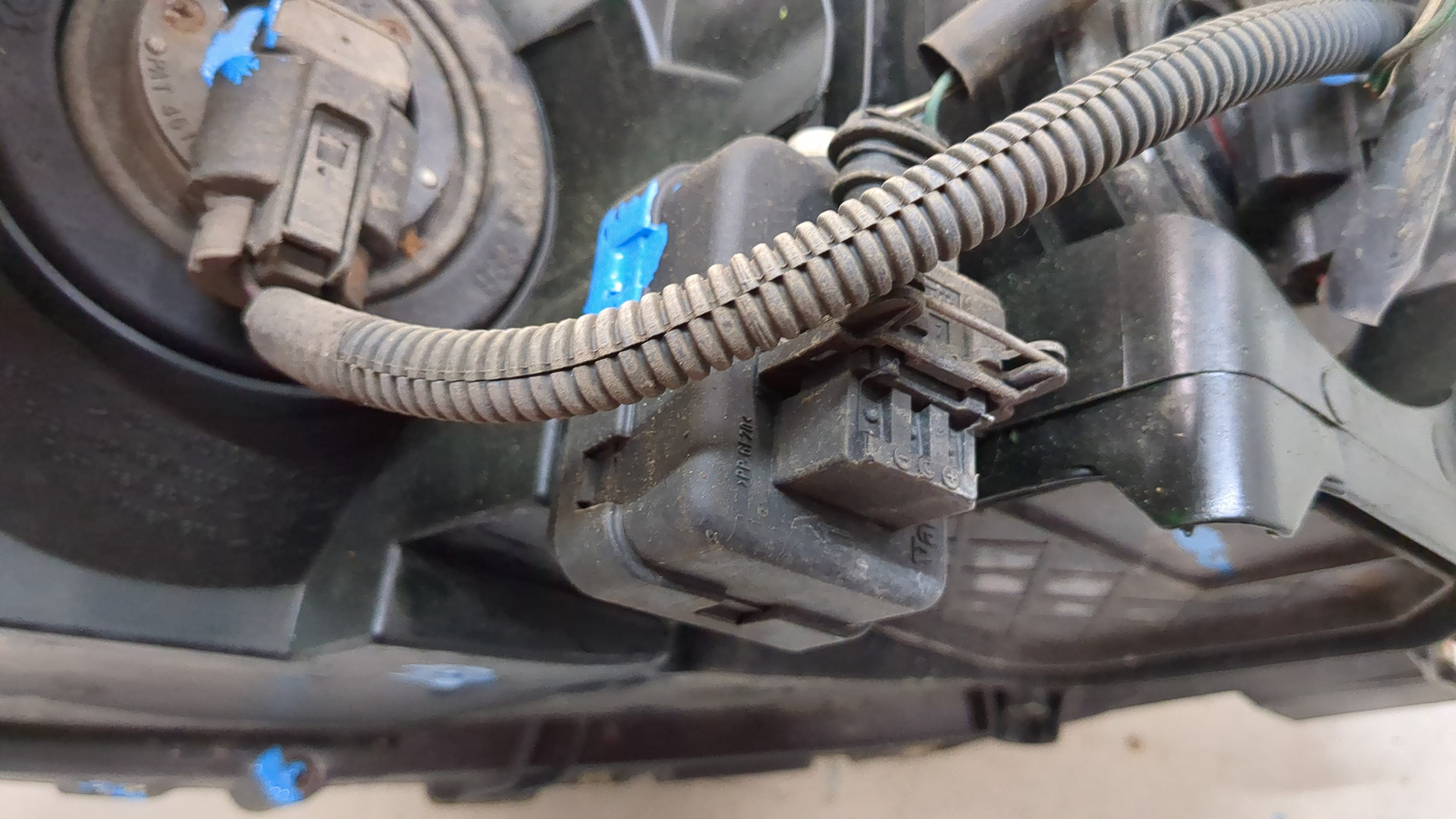 Фара правая