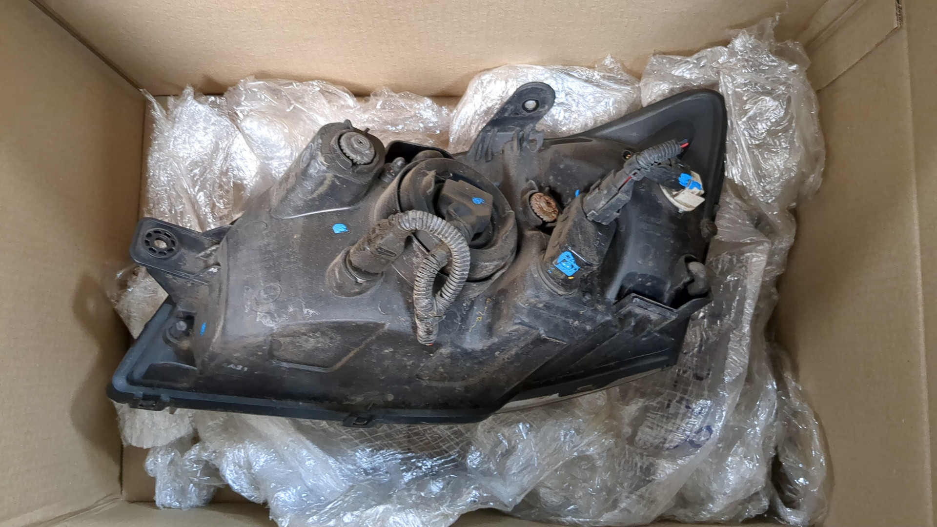 Фара правая