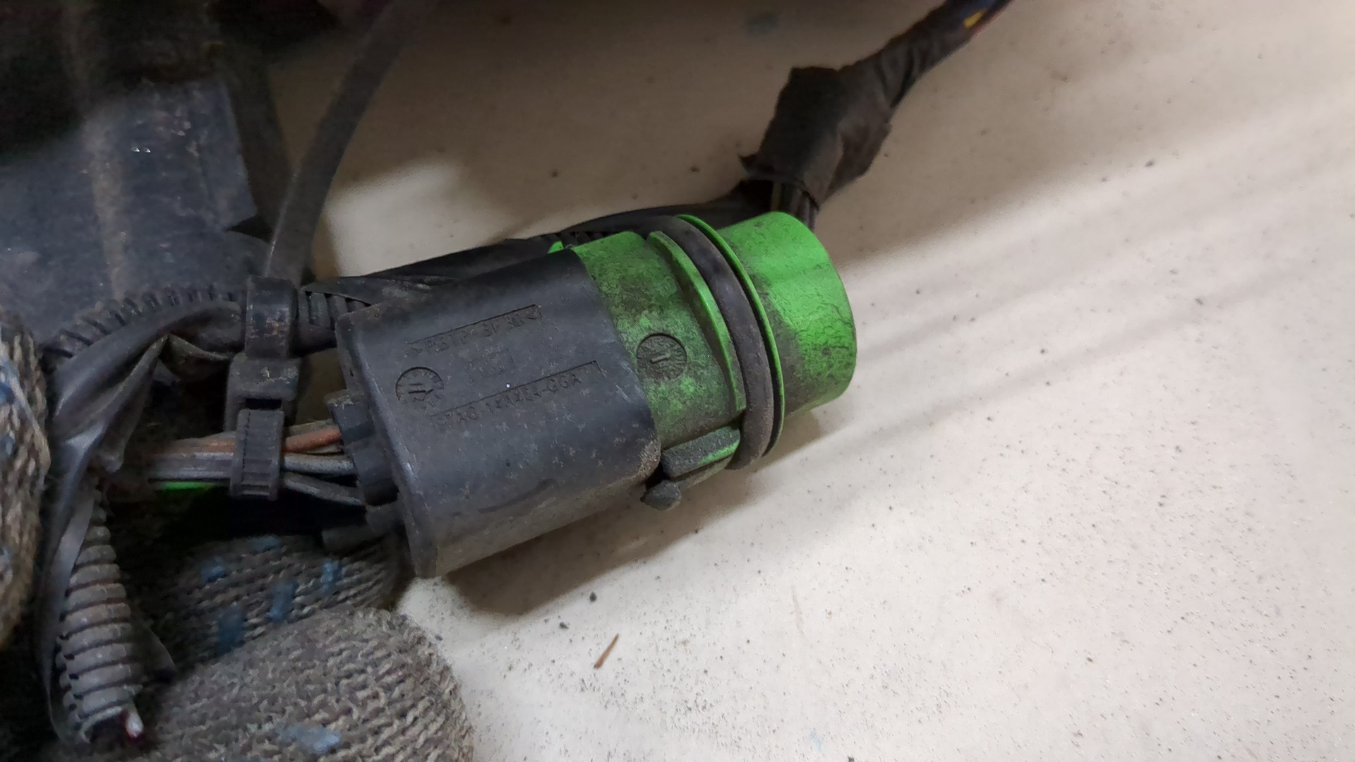 Фара правая