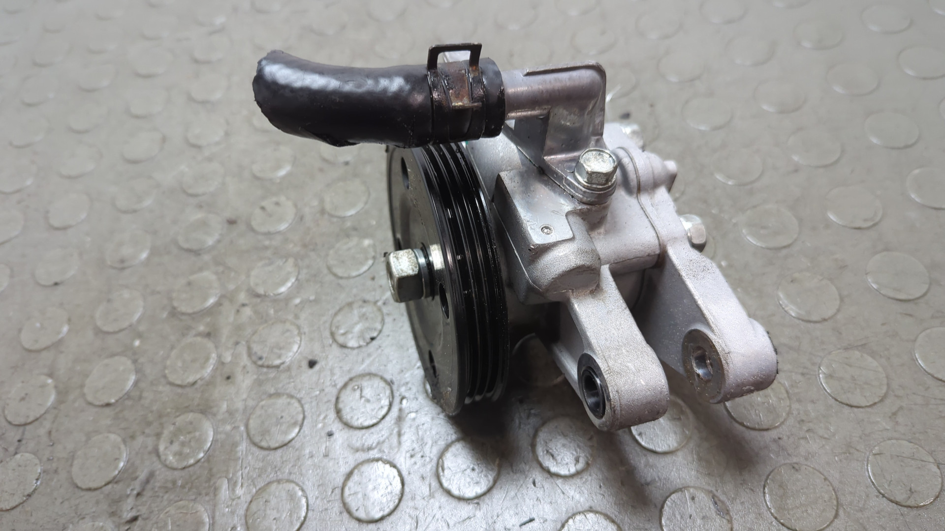 Насос ГУР (гидроусилитель руля)