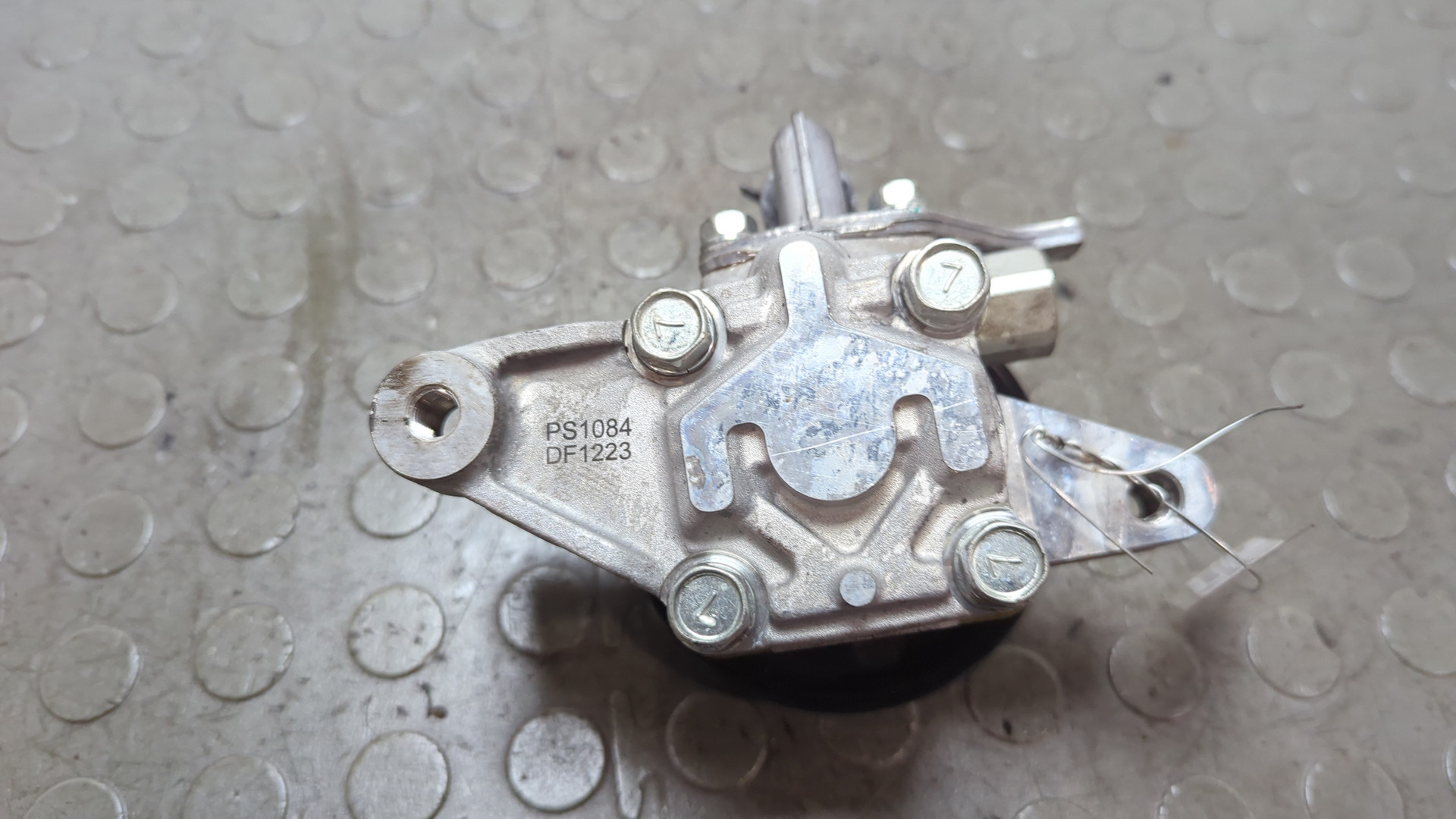 Насос ГУР (гидроусилитель руля)