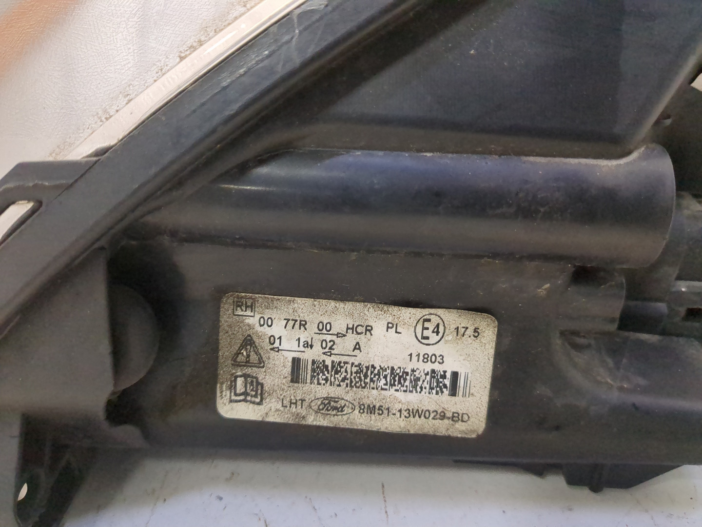 Фара правая