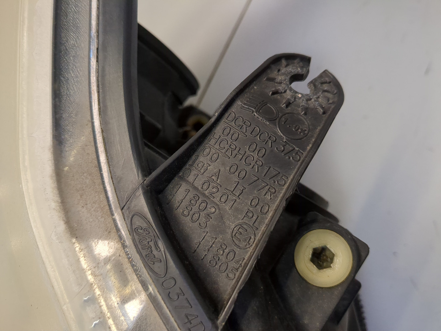 Фара правая