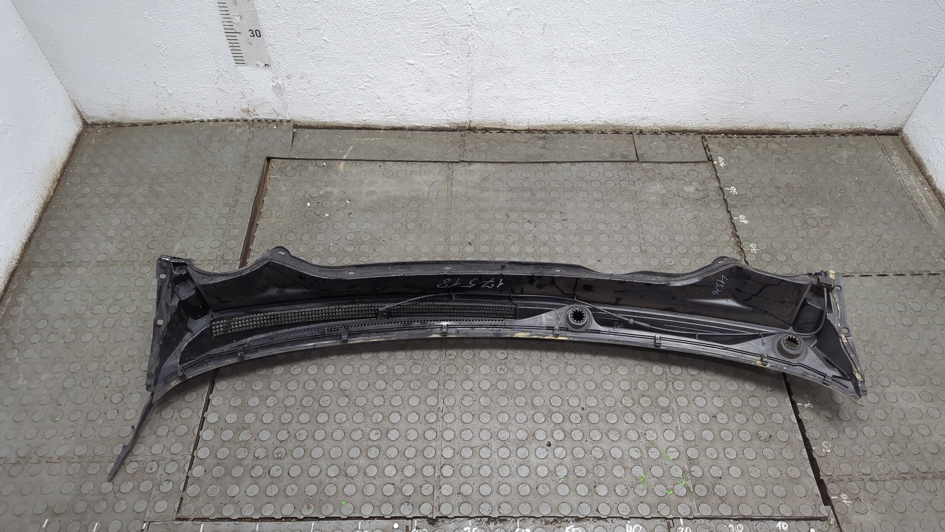 Решетка стеклоочистителей (Жабо)