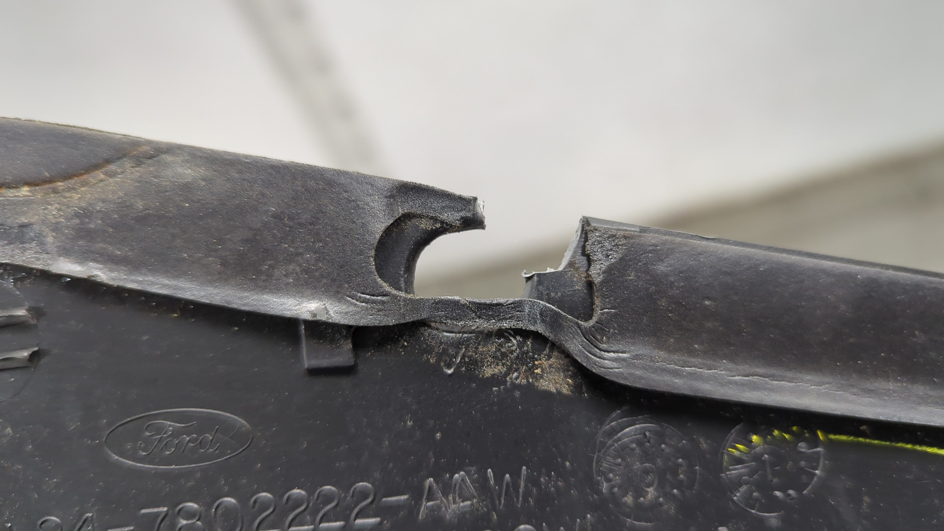 Решетка стеклоочистителей (Жабо)