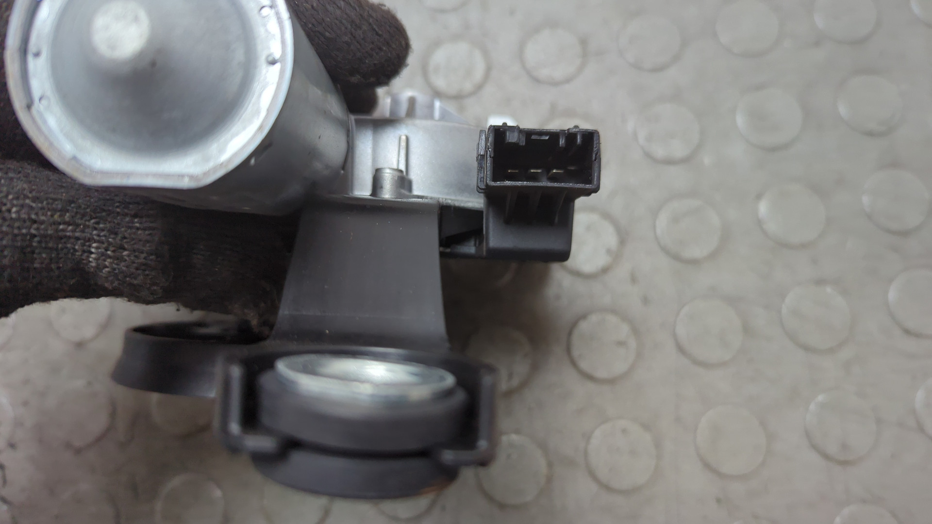 Моторчик стеклоочистителя задний