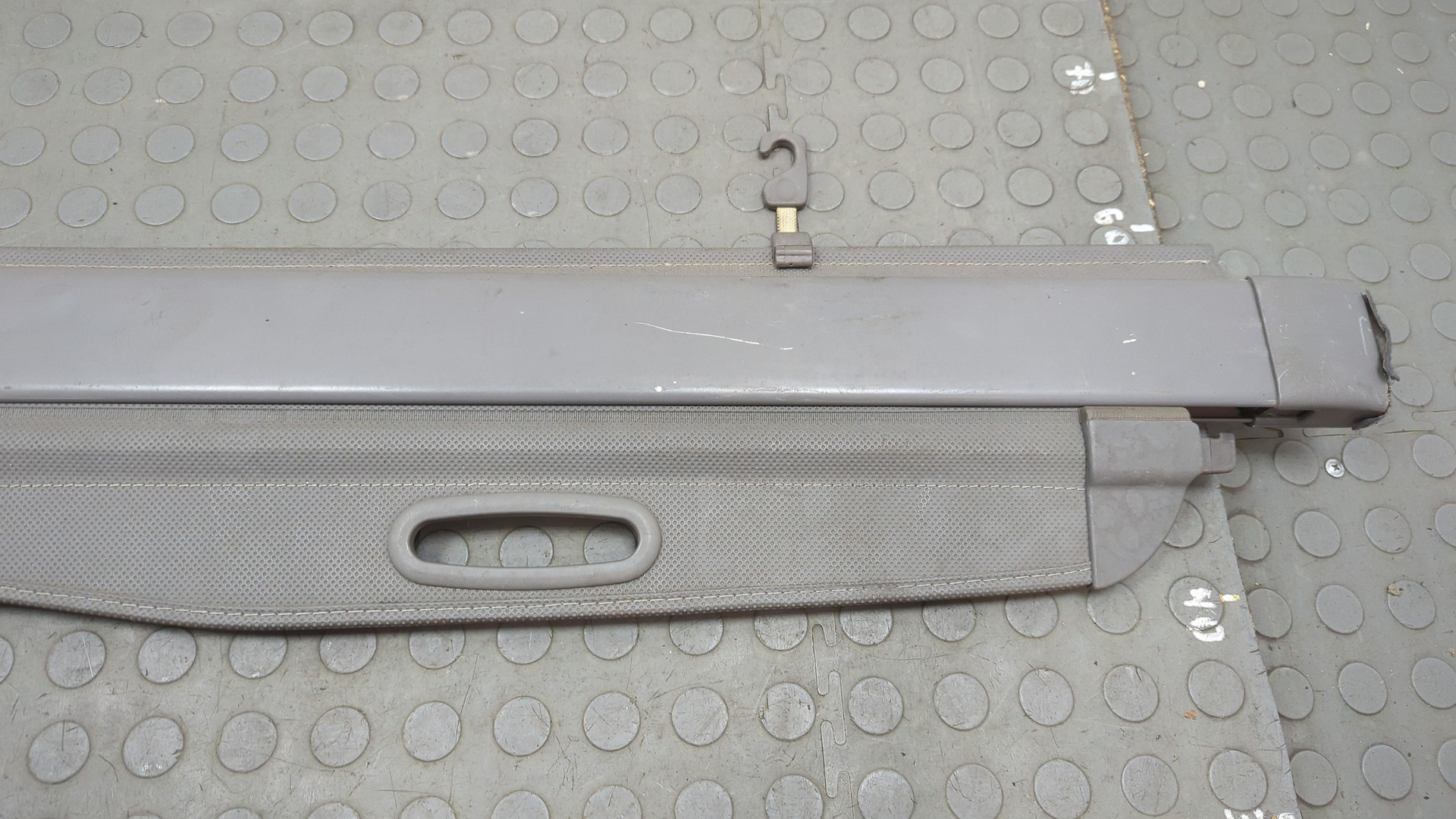 Шторка багажника