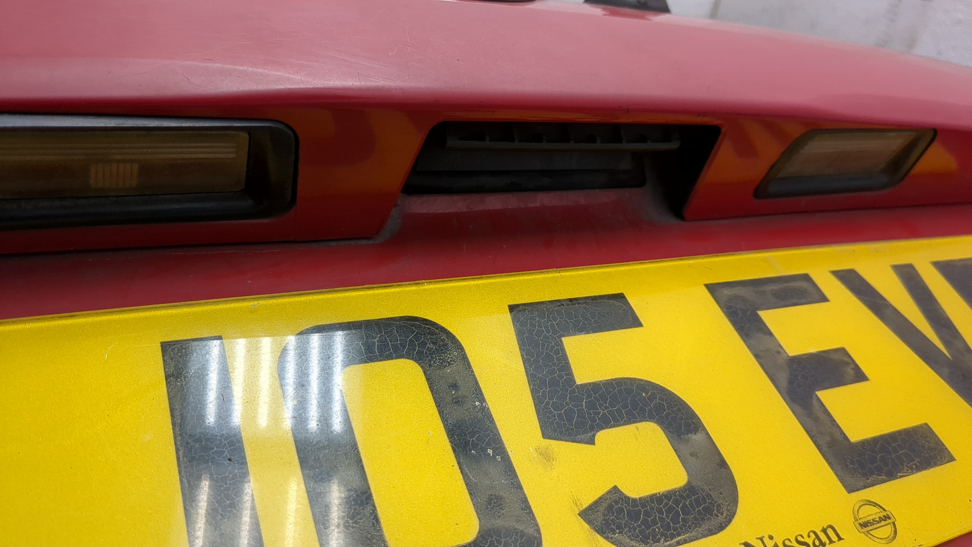 Дверь багажника