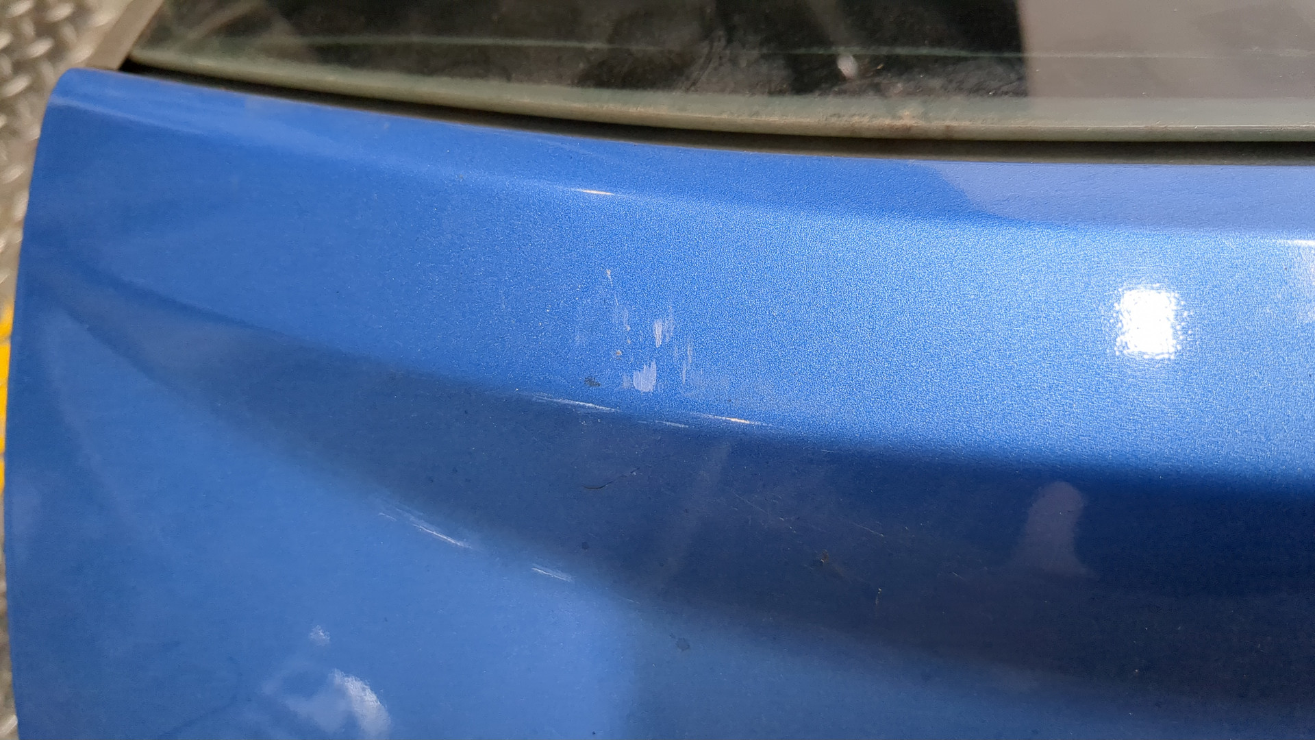 Дверь багажника