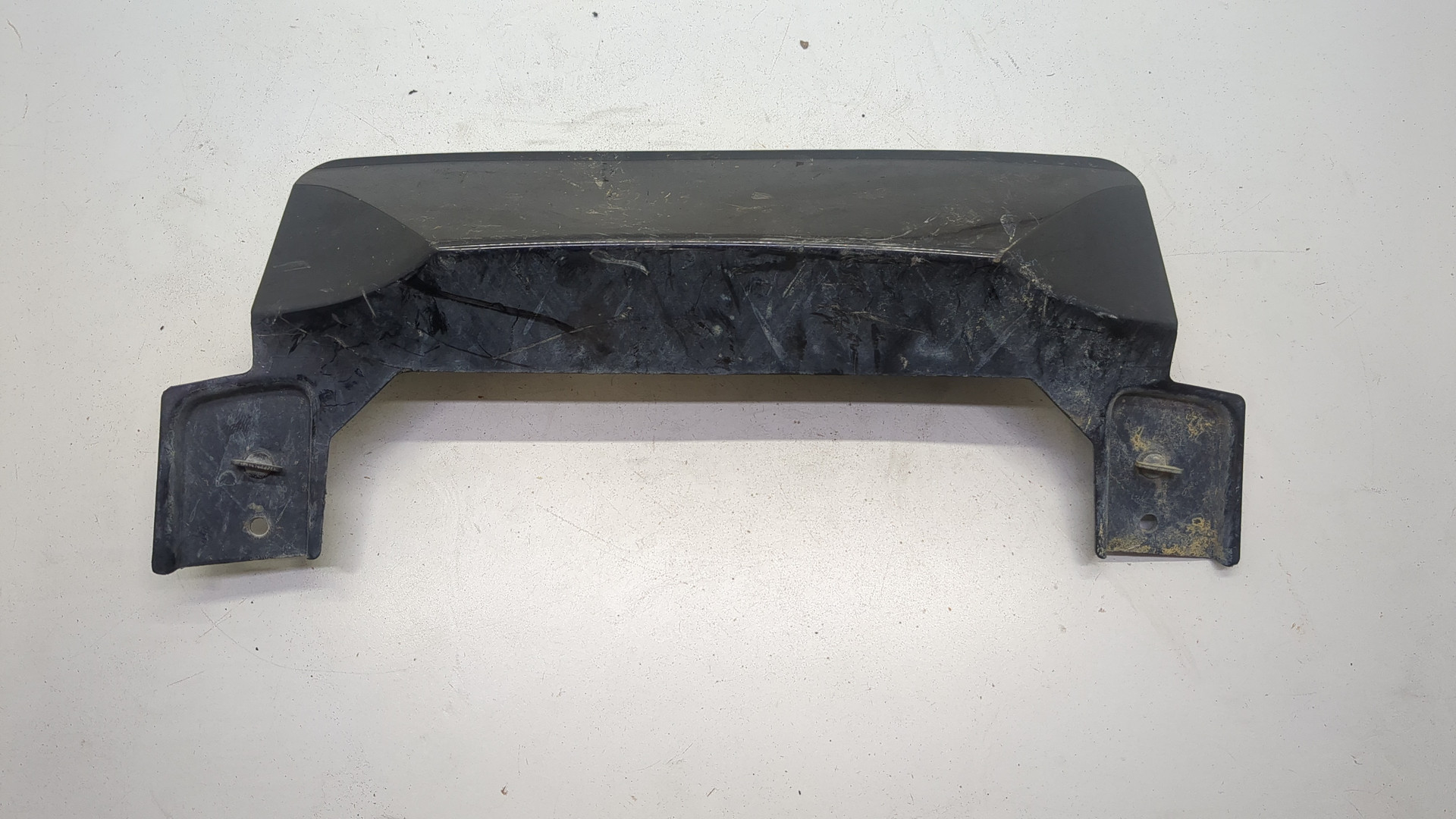 Молдинг заднего бампера