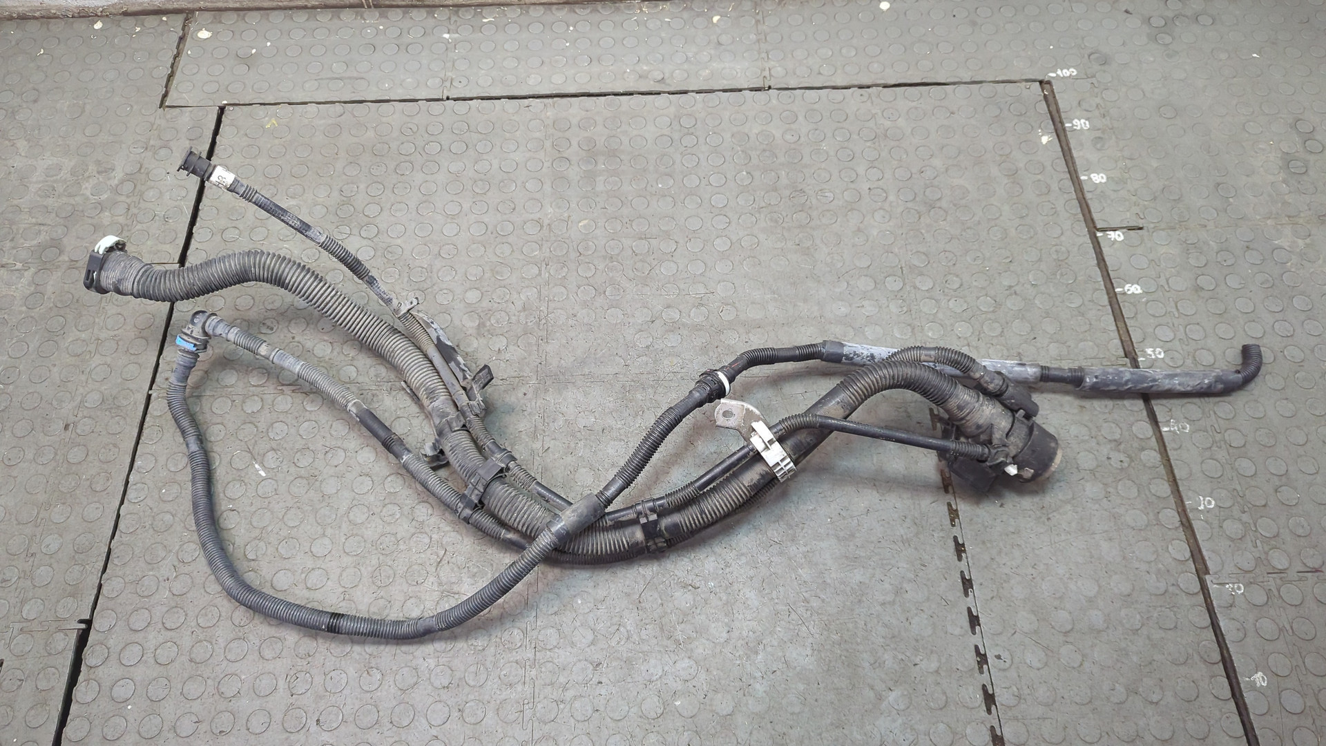 Горловина топливного бака