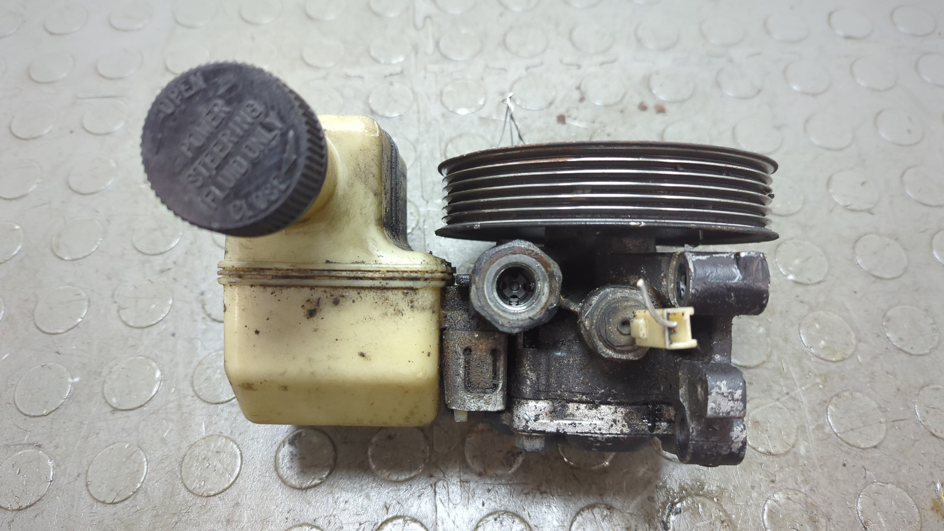 Насос ГУР (гидроусилитель руля)