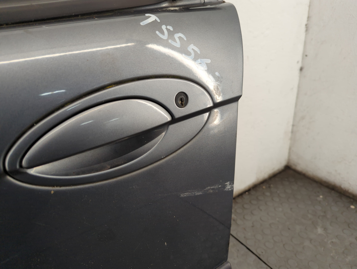 Дверь передняя левая