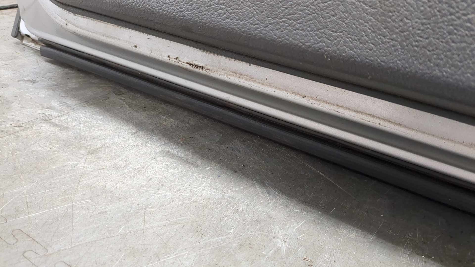 Дверь передняя правая