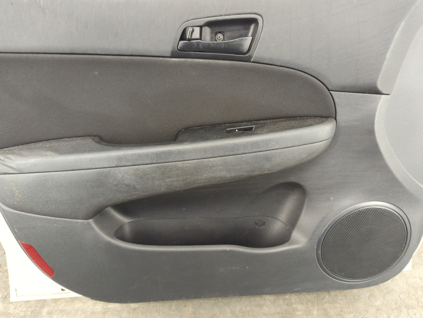 Дверь передняя левая