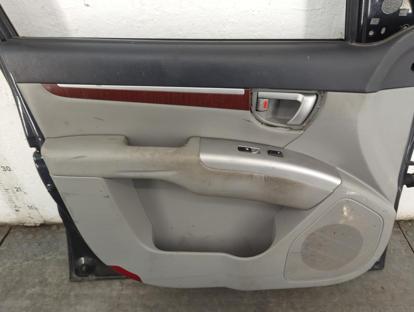 Дверь передняя левая