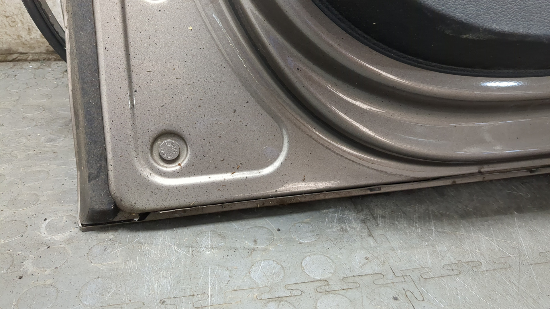 Дверь передняя левая