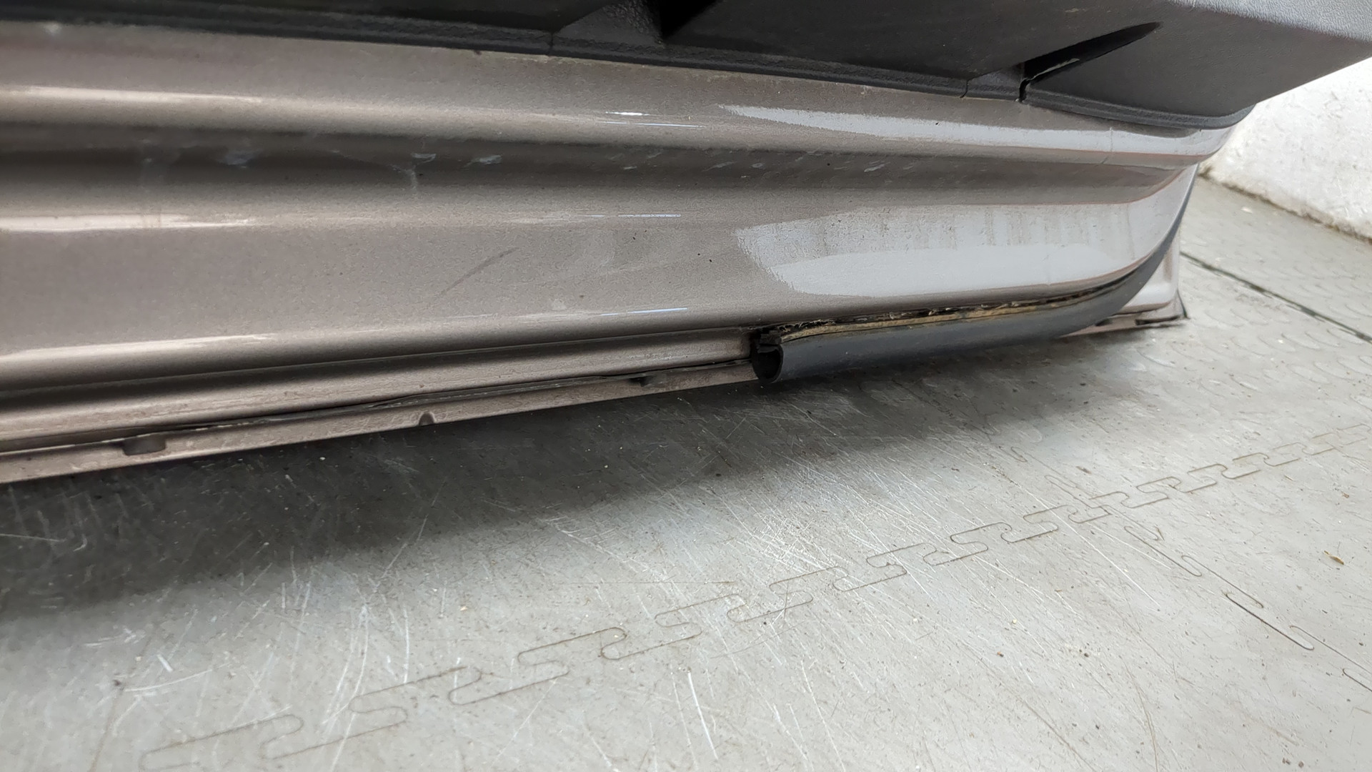 Дверь передняя левая