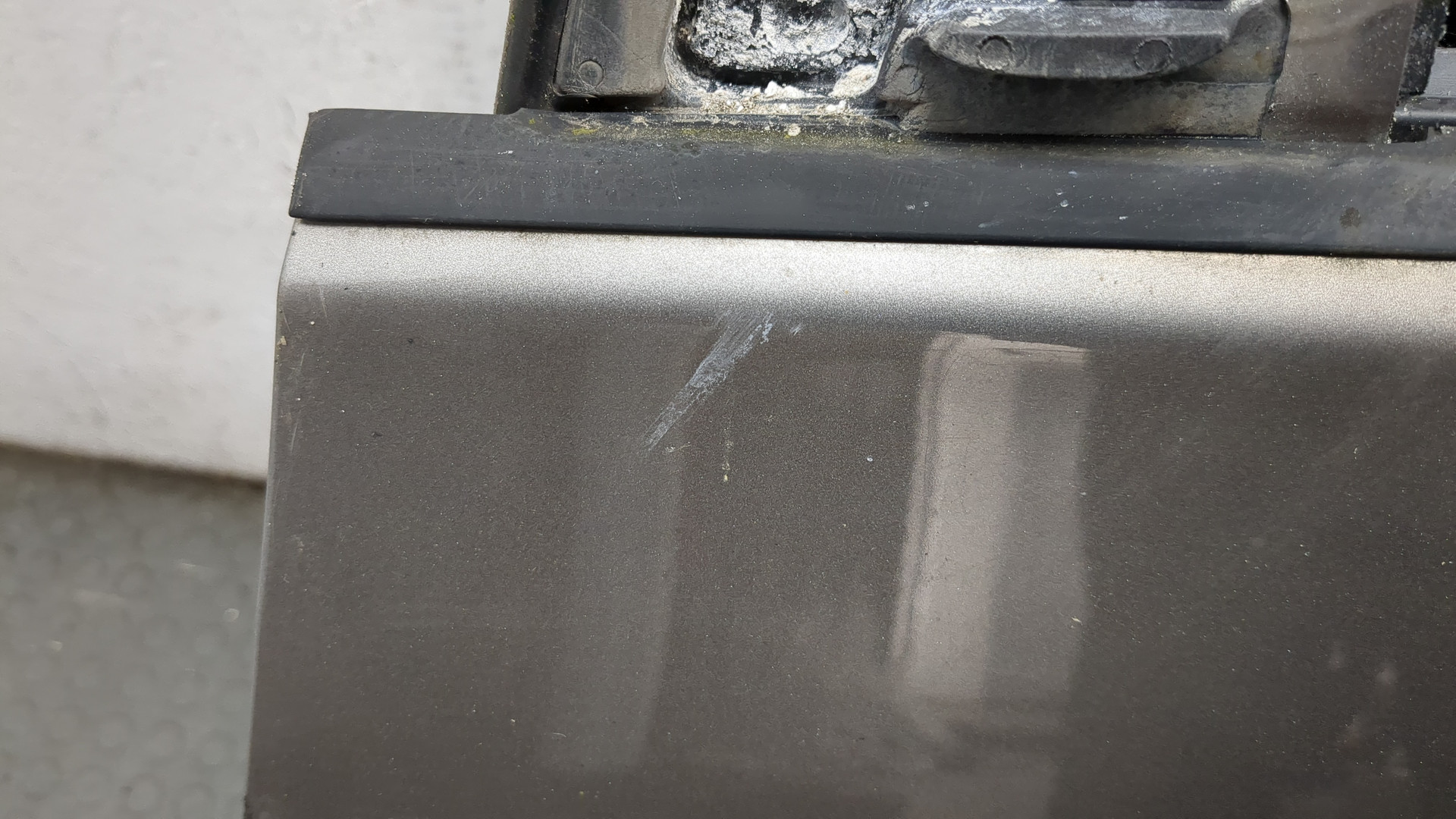 Дверь передняя левая