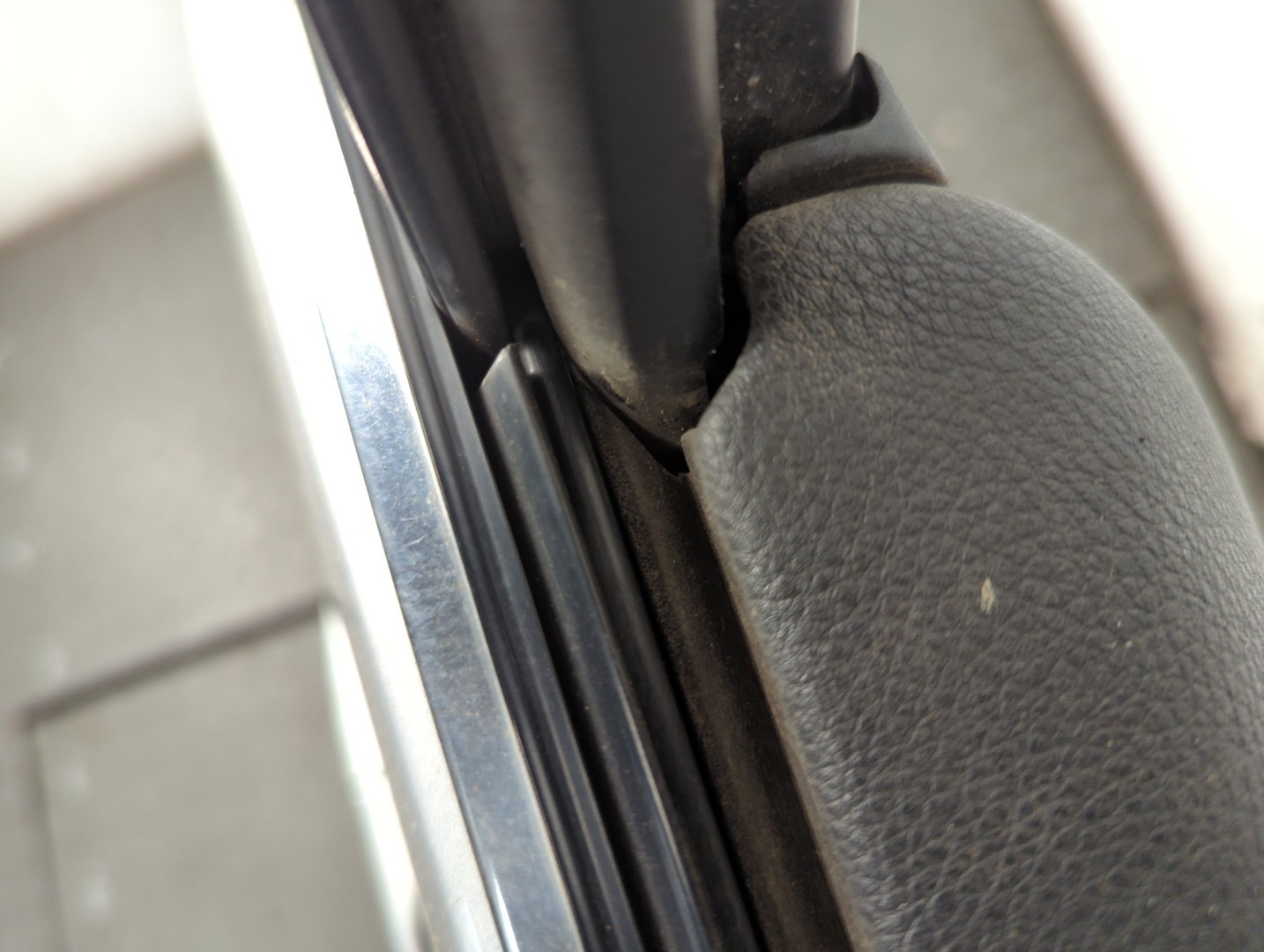 Дверь передняя правая