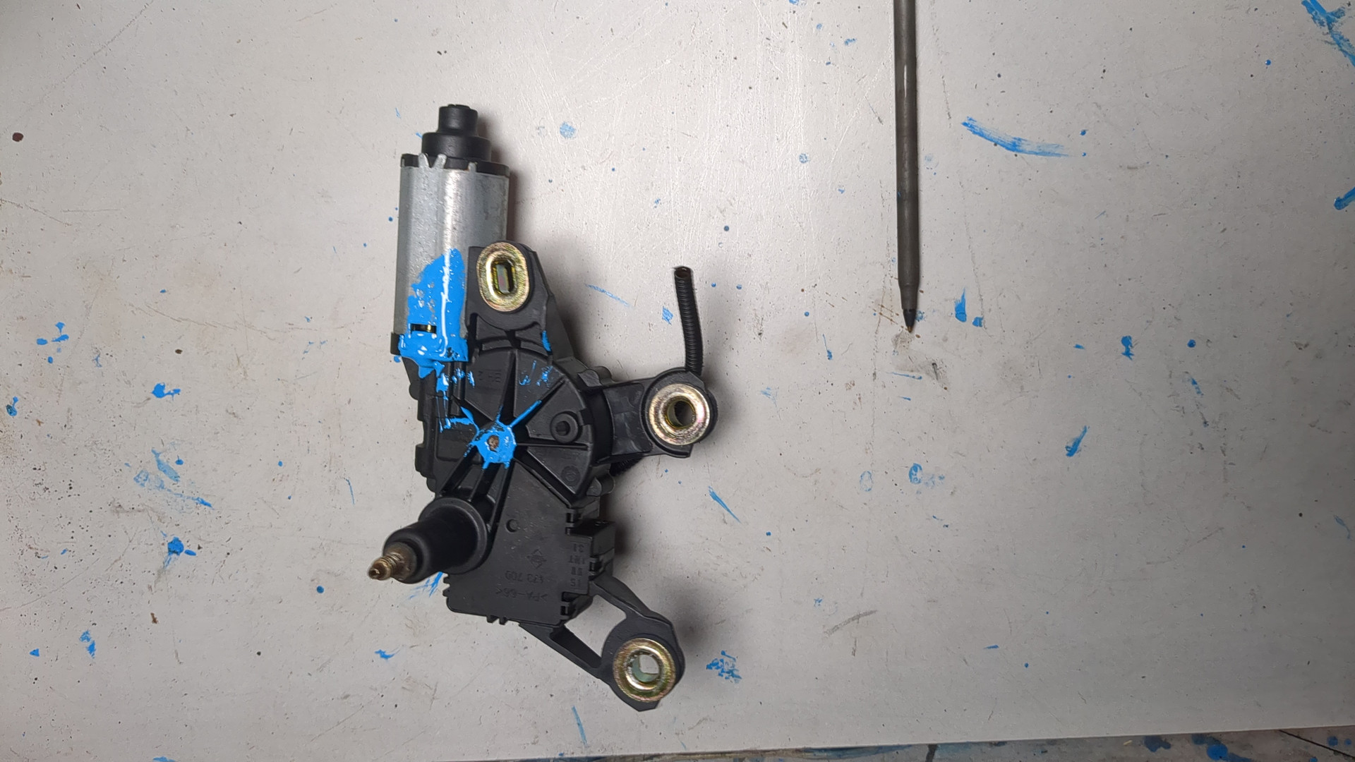 Моторчик стеклоочистителя задний