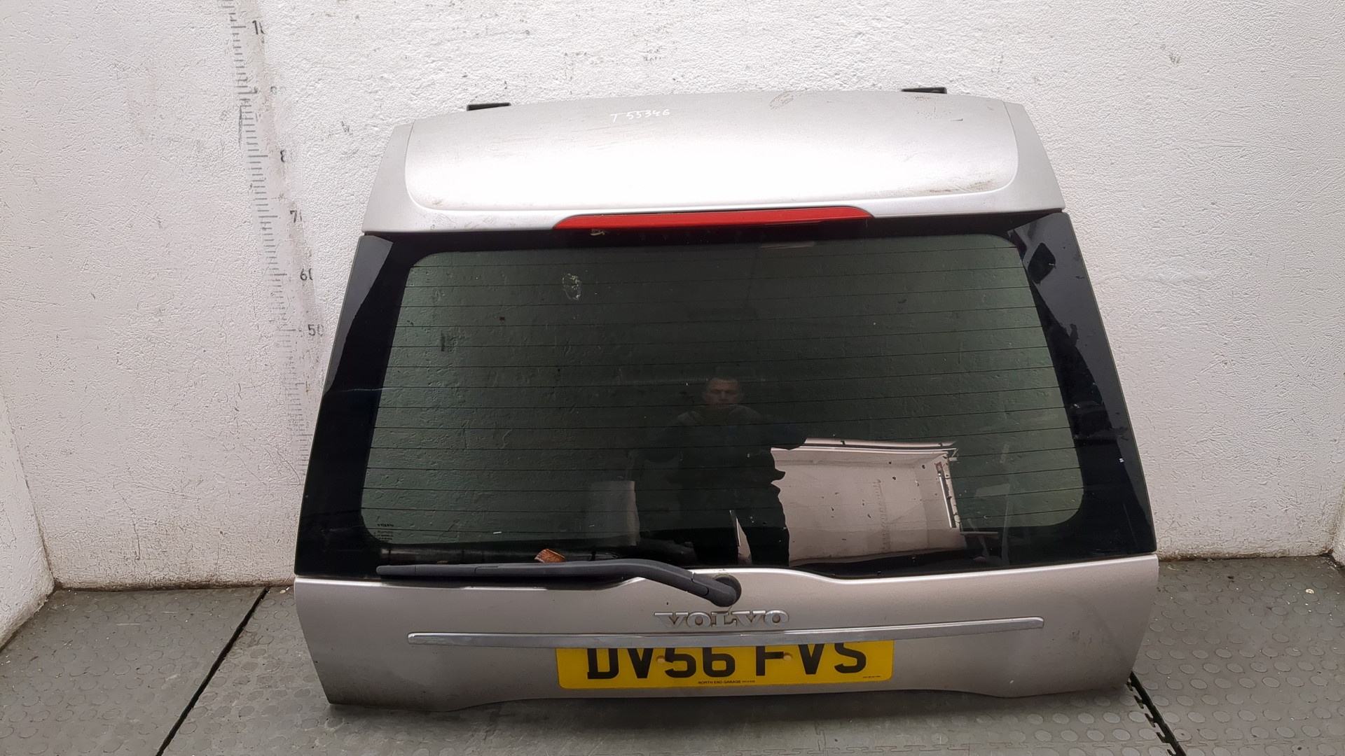 Дверь багажника