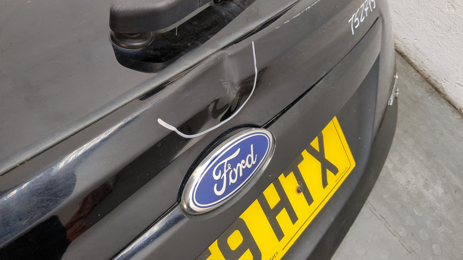 Дверь багажника