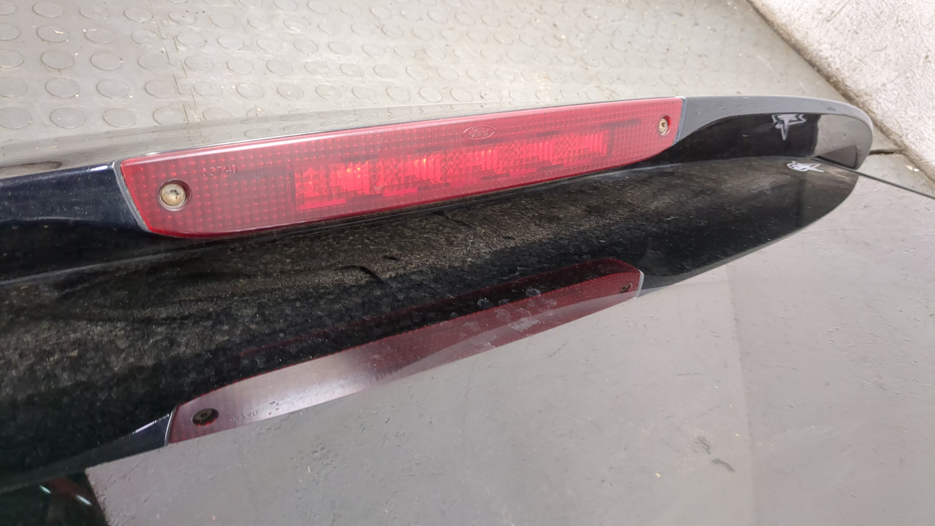 Дверь багажника