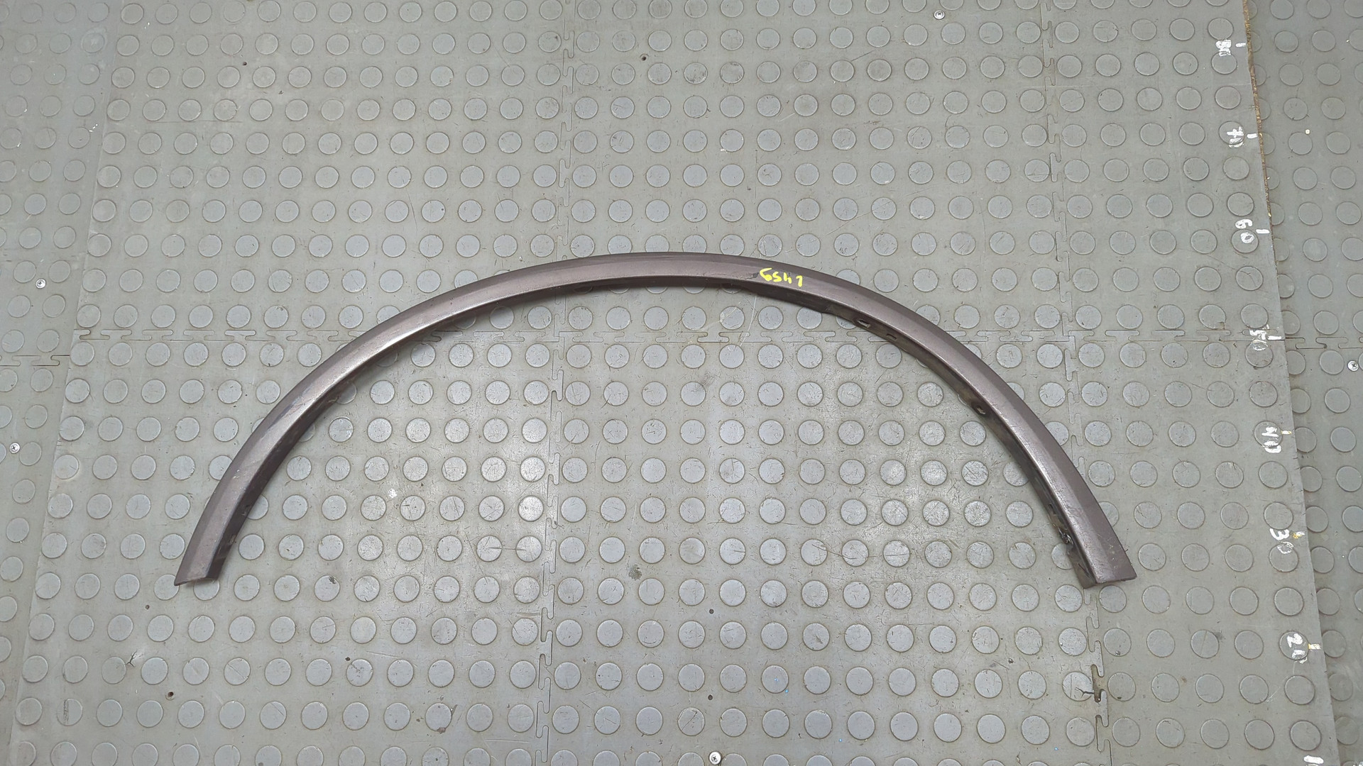 Накладка переднего крыла левого