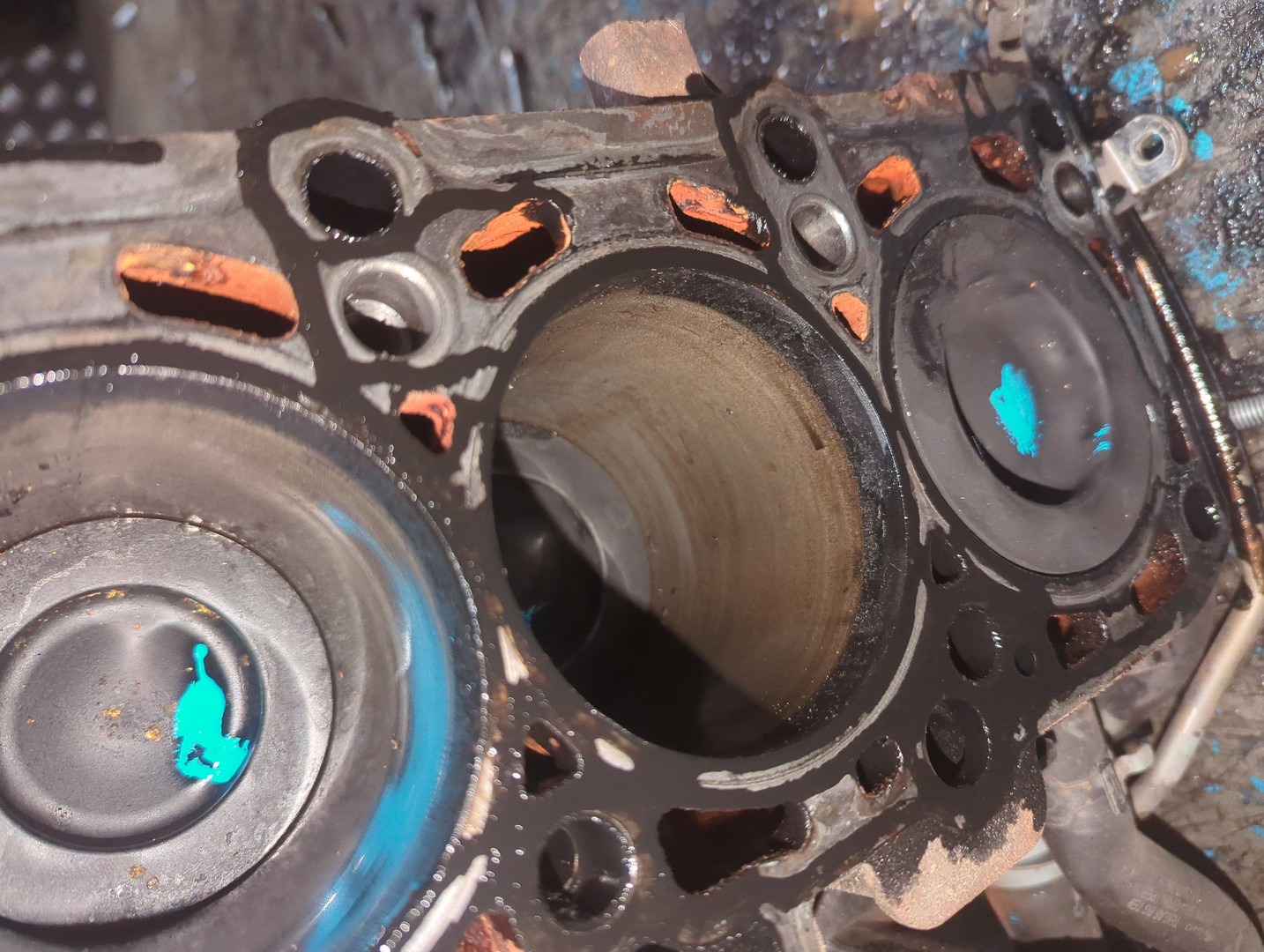 Блок двигателя