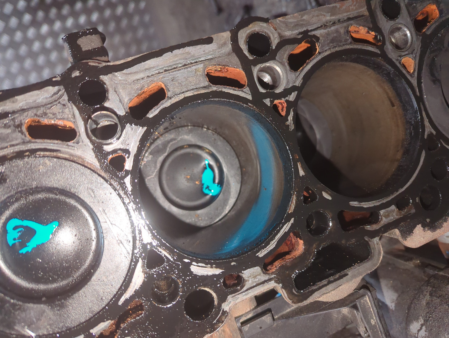 Блок двигателя