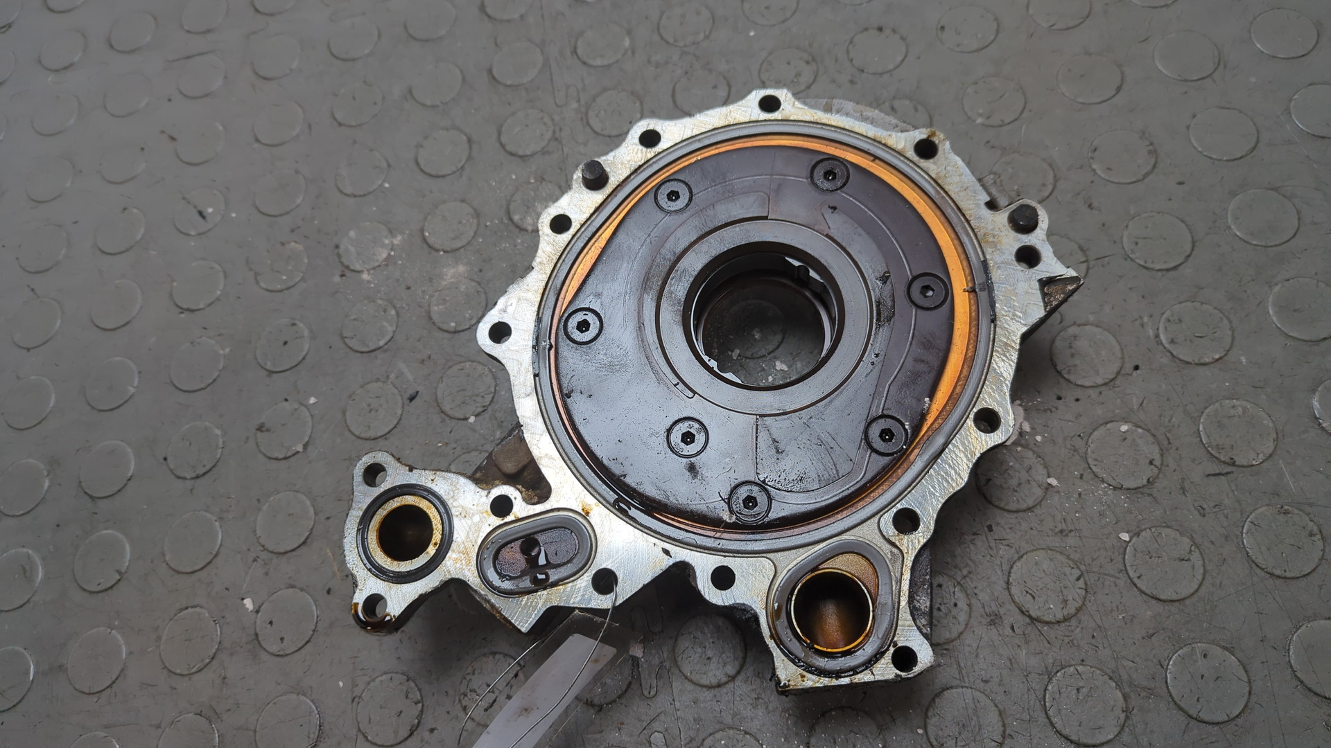 Насос масляный